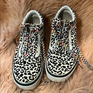 Leopard VANS: color changing